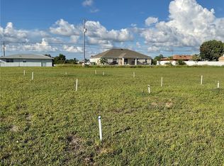 1805 NE 17th St, Cape Coral, FL 33909