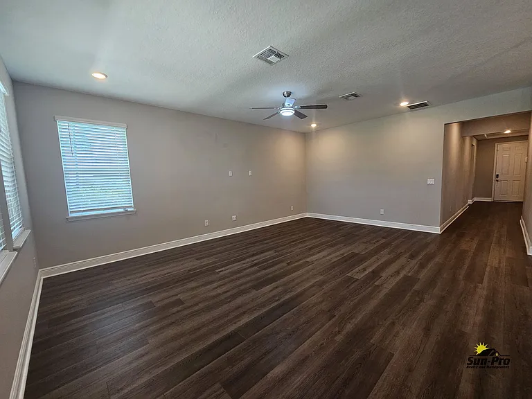 379 Birkdale Dr — Photo 7