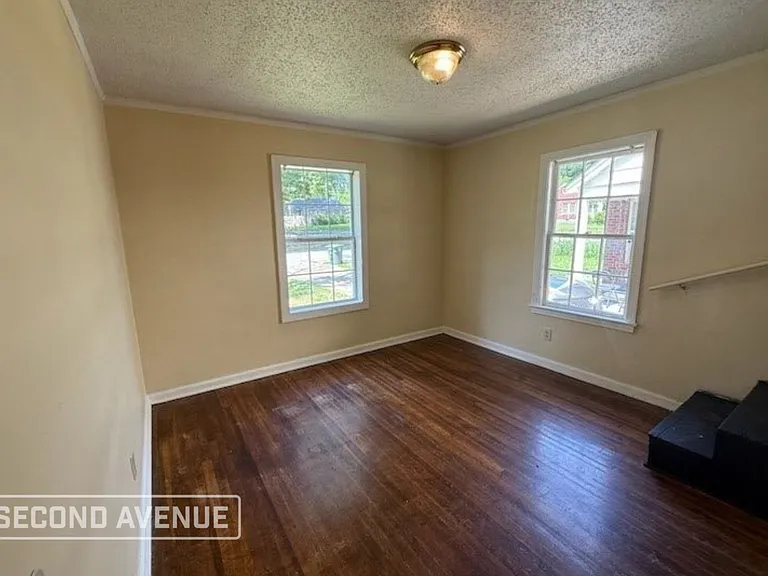2374 Larose Ave — Photo 4