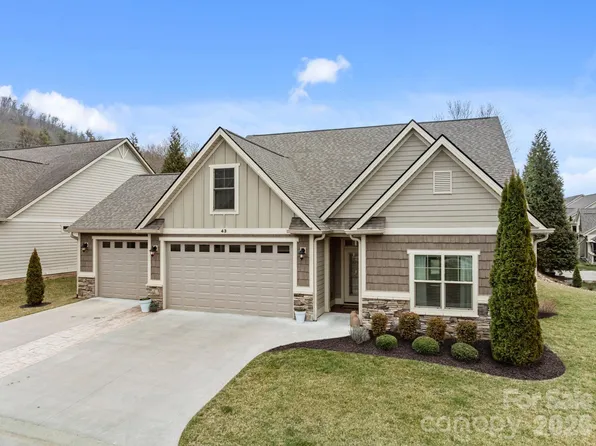 43 Burlington Ln, Fletcher, NC 28732