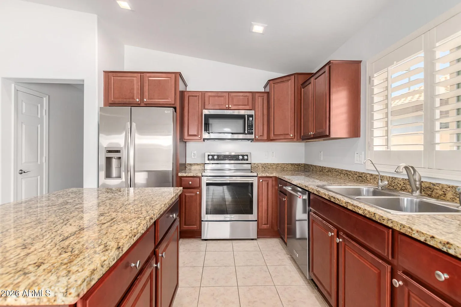 3 bed, 1569 sqft, $2,400 — Photo 4