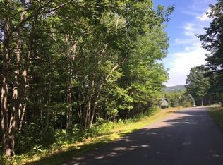 9 N Ridge Rd, Lincolnville, ME 04849