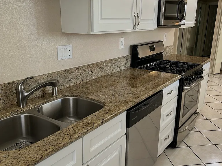 603 Calaveras Ave — Photo 2