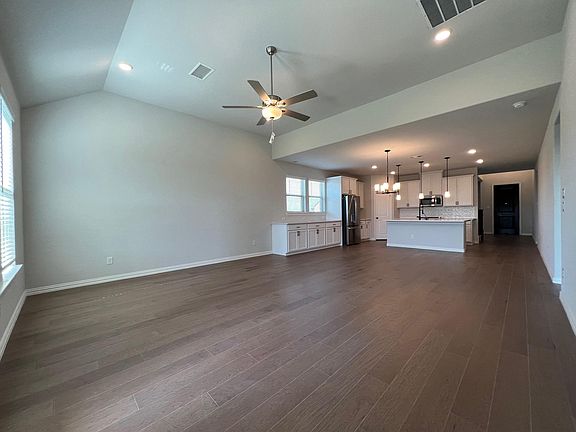 5th image of 2404 Legacy Ranch Dr