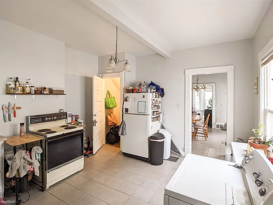 other view of kitchen