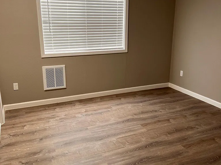 3402 I St NE #H202 — Photo 15