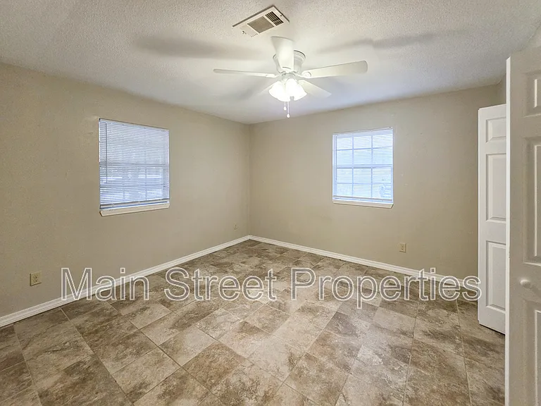 7816 Sabra Dr — Photo 6