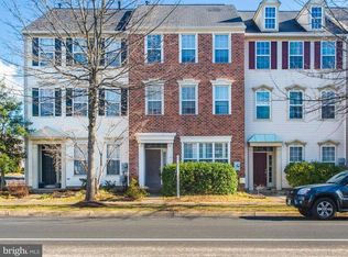 25462 Elk Lick Rd, Chantilly, VA 20152