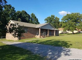 6 Hilldale Rd, Fayetteville, TN 37334