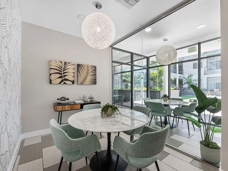 Axis 2300 Apartments — Photo 16