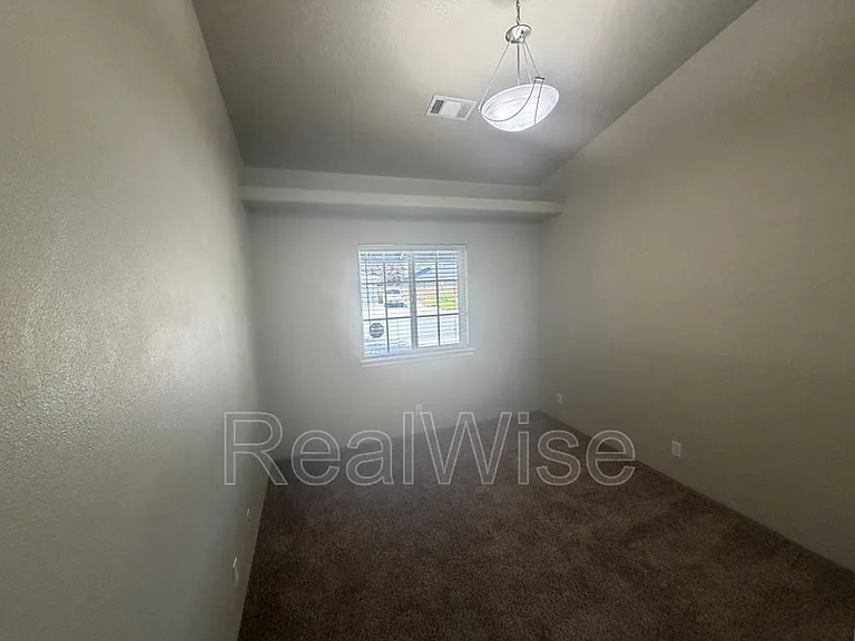 1679 George Tweed Blvd — Photo 9