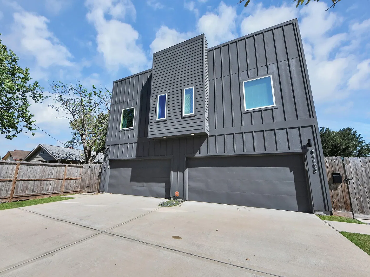 3 bed, 3.5 bath, 3668 sqft, $2,600 — Photo 4