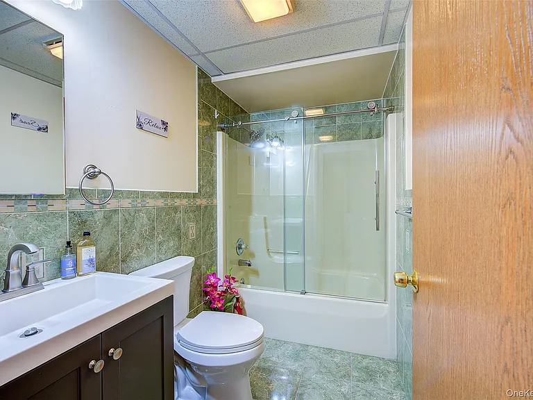 41 Beechwood Ave #HOUSE — Photo 12