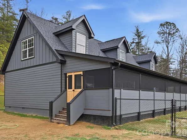 67 Nimitz Dr, Brevard, NC 28712