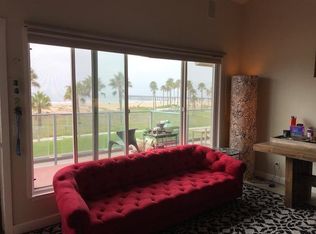 713 Ocean View Dr, Port Hueneme, CA 93041