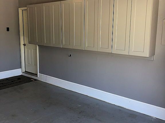 Custom Garage Cabinets
