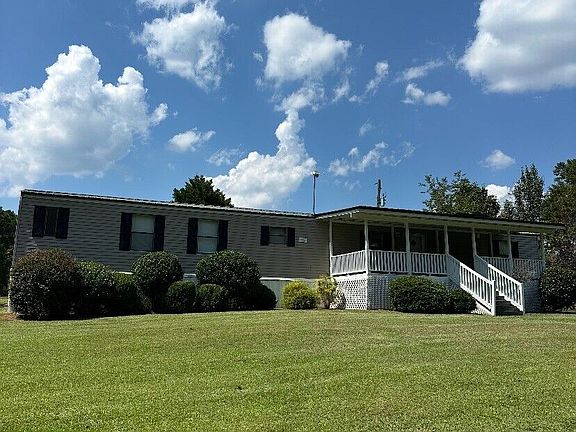 2nd image of 440 Smith Rd