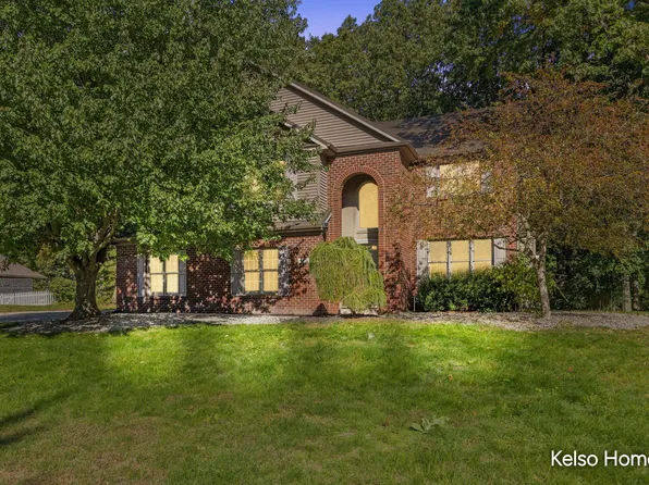 2474 Candlestick Dr SE, Grand Rapids, MI 49546