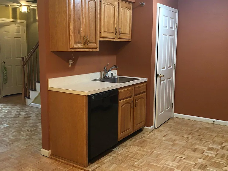 842 Belmont Dr — Photo 6