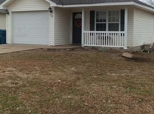 108 Hastings Ave, Gentry, AR 72734