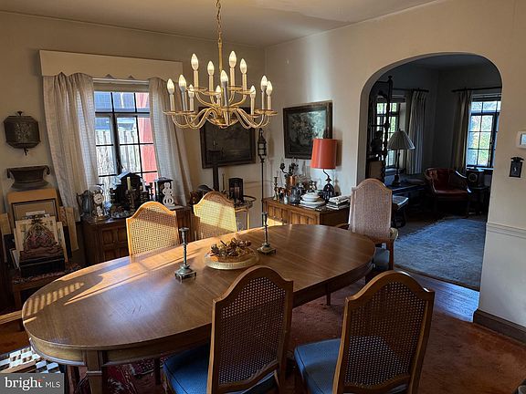 5th image of 4624 46th St NW