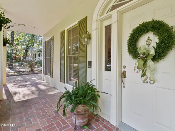 29 Avery Cir, Jackson, MS 39211