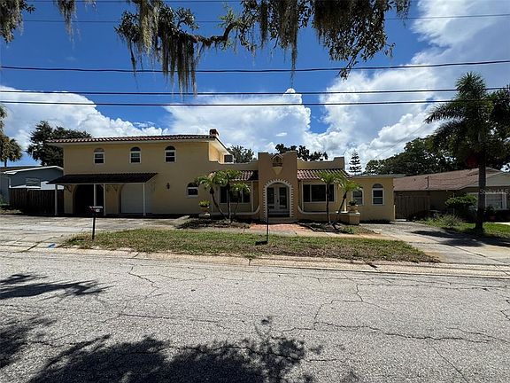 3rd image of 30 KREAMER AVENUE