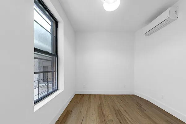 Rented by MNS | media 15