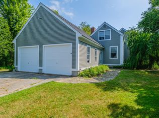 6 Meadow Ln, Cumberland, ME 04021