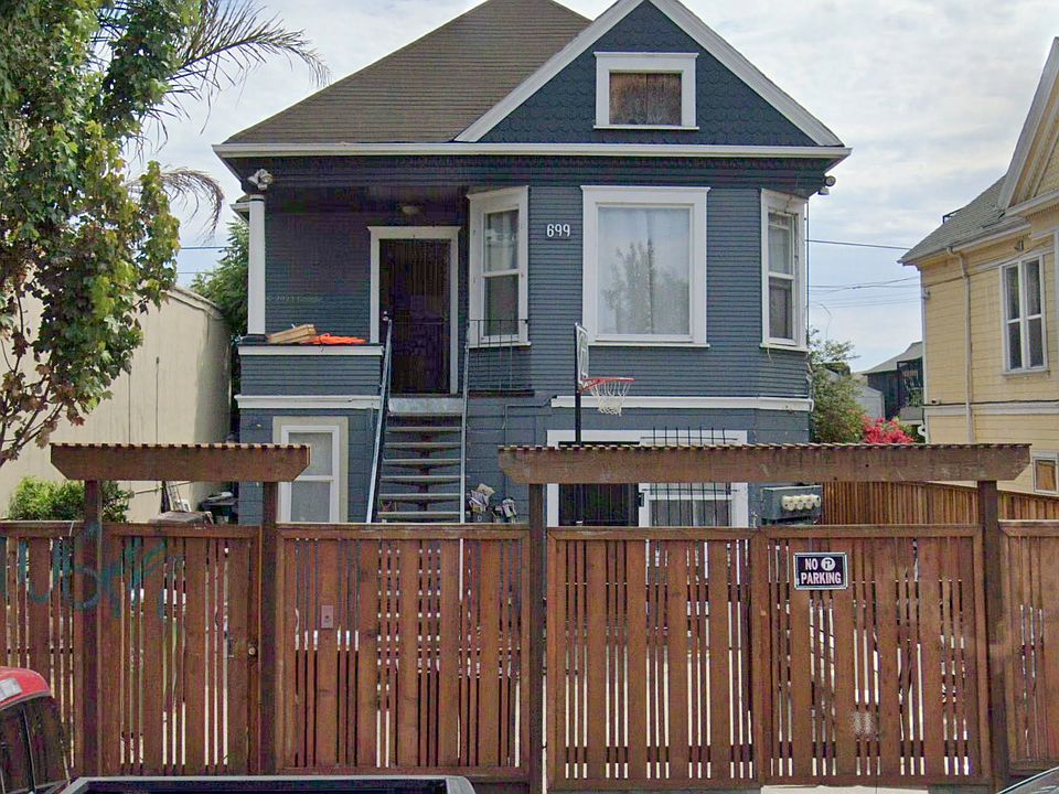 1st image of 699 W Macarthur Blvd