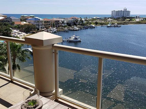 3rd image of 721 Pensacola Beach Blvd