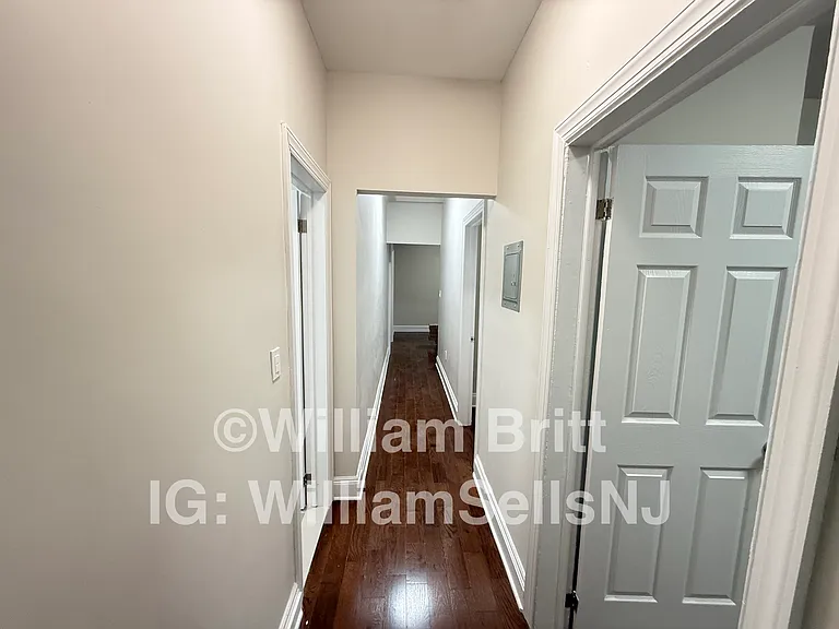 125-127 Corbin Ave #402 — Photo 11