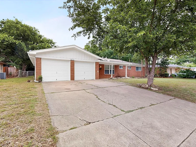 3632 Venice Dr — Photo 3