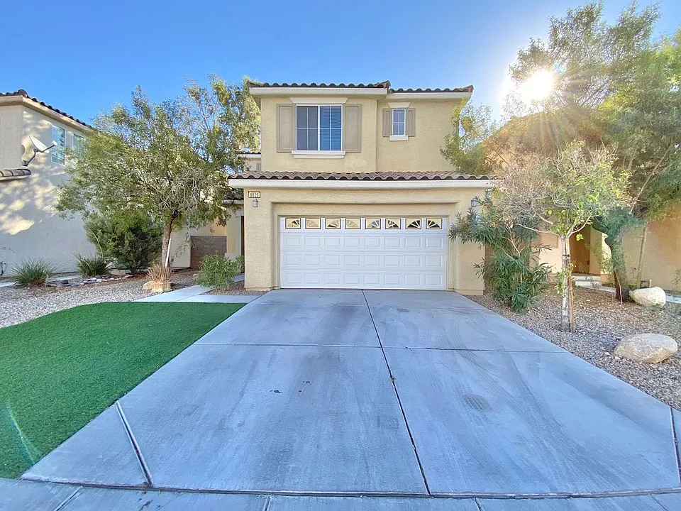 8836 Palm Creek Ct