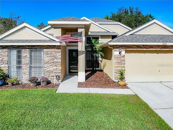 2nd image of 836 Oak Chase Dr