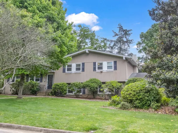 2514 Catalina Ct, Raleigh, NC 27607