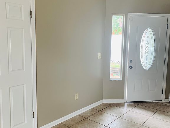 4th image of 140 Marlin Ave