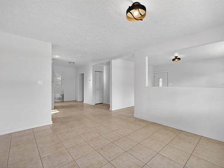 773 W Harbor Dr S — Photo 14