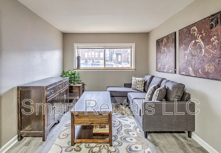 3850 Park Ave #11 — Photo 2