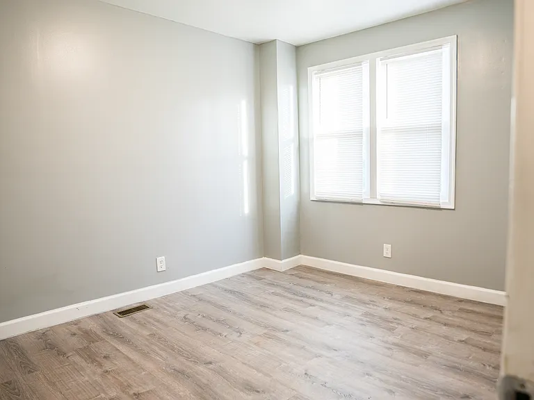 Monroe Cir — Photo 11