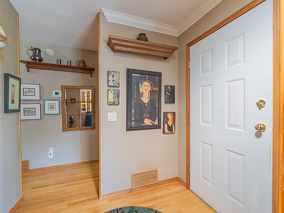 4th image of 4707 105a Ave NW