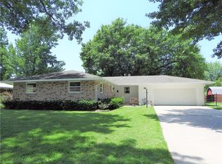 704 Henryetta St, Springdale, AR 72762