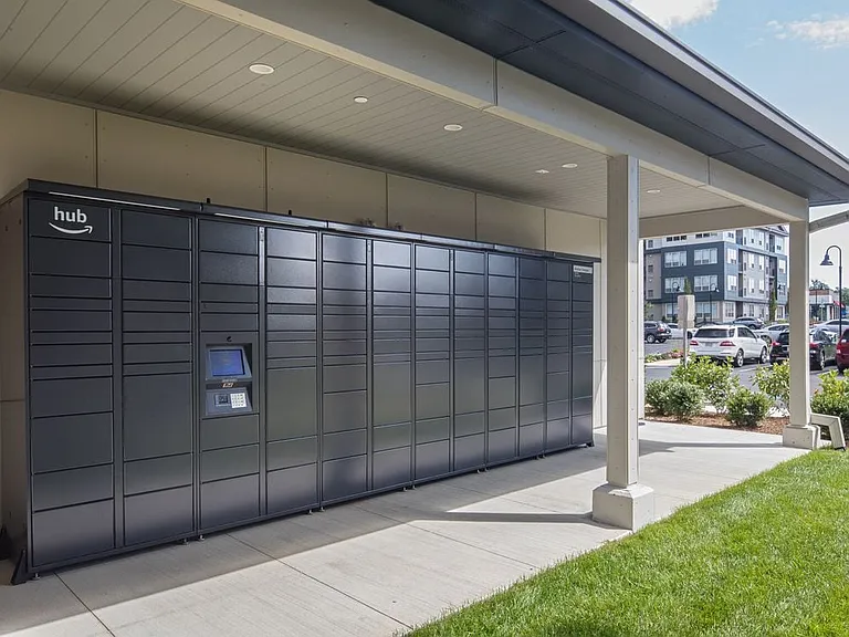 Amazon package HUB
