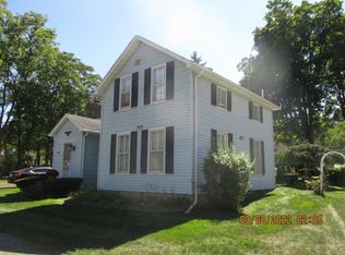 604 E South Holly Rd, Fenton, MI 48430