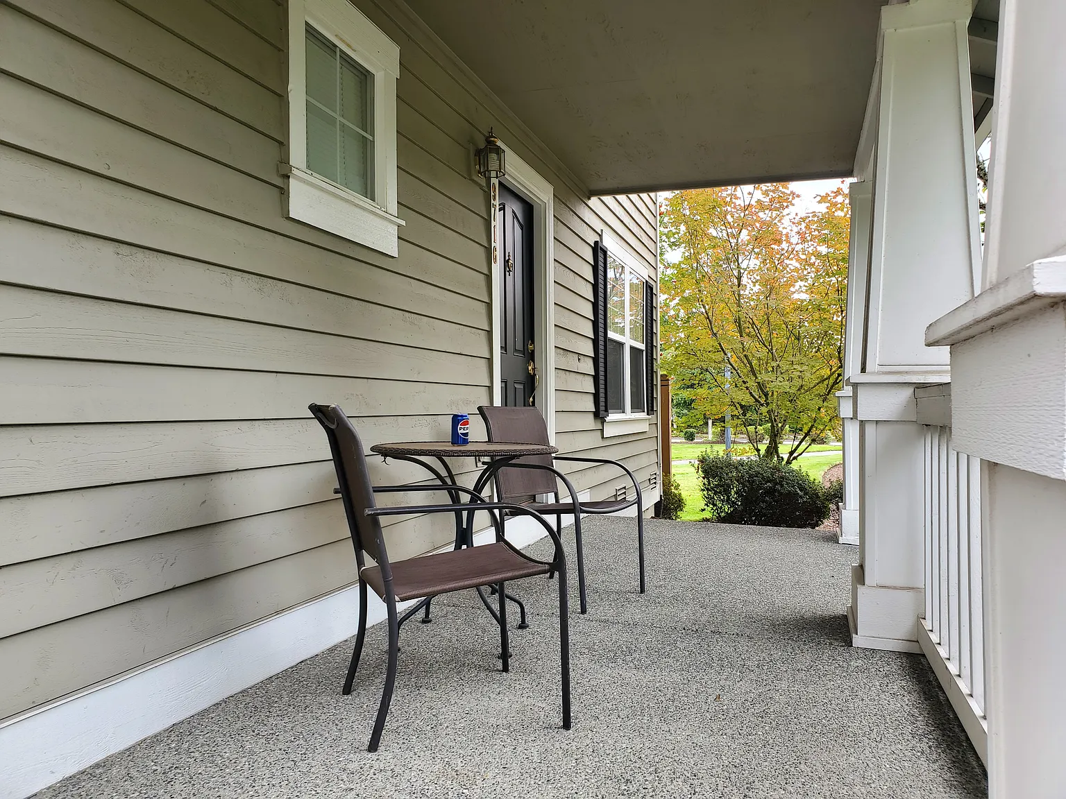 3 bed, 2.5 bath, 2100 sqft, $3,750 — Photo 3
