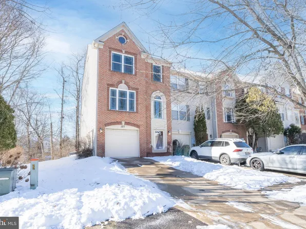 127 Emory Woods Ct, Gaithersburg, MD 20877