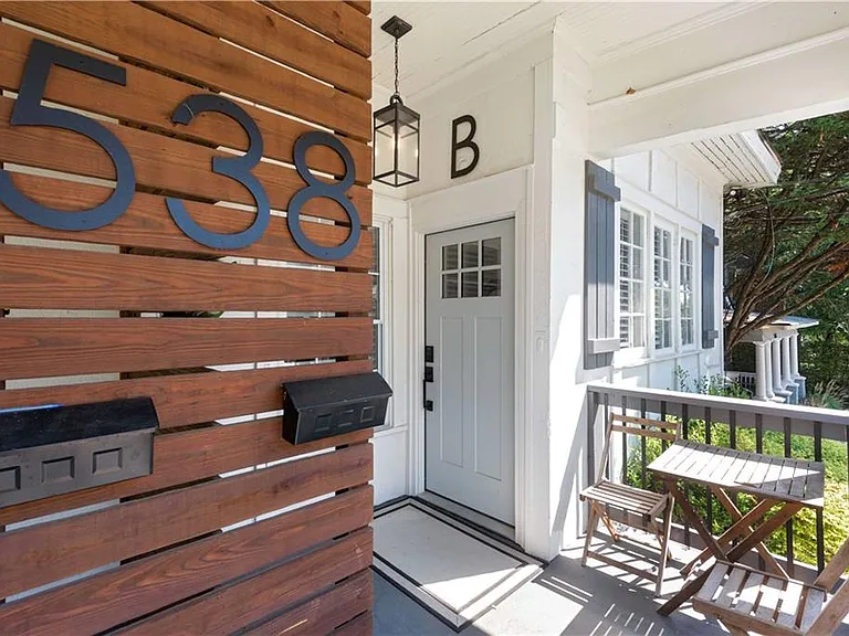 538 Winton Ter NE #B — Photo 27