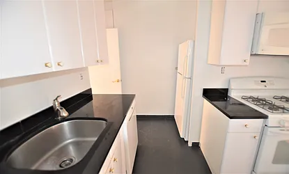 Rented by Manhattan Realty Group