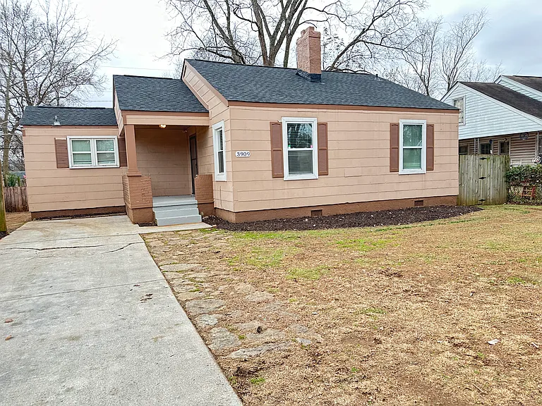 3909 Cypress Ave SW — Photo 1