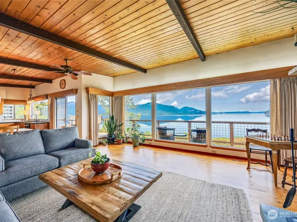 14380 NW Rhoda Lane, Seabeck, WA 98380
